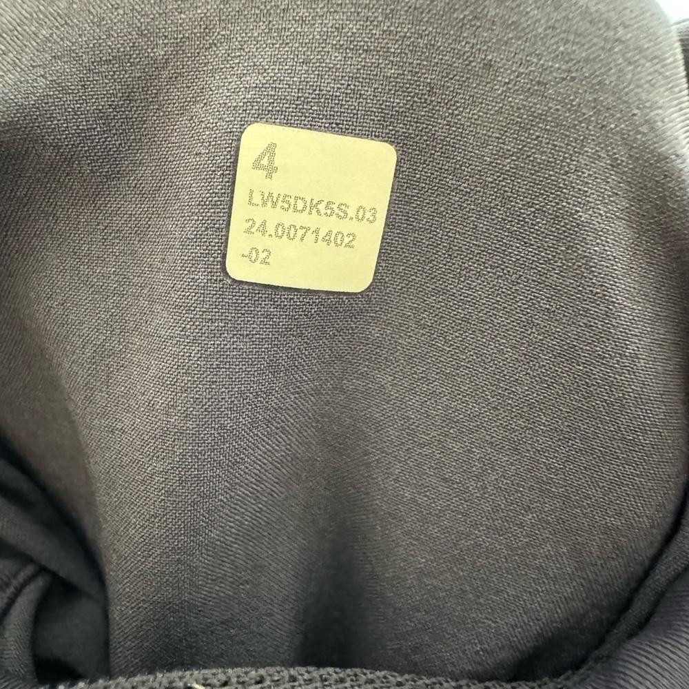Lululemon NWOT Athletica Grape Mist Joggers - Picture 12 of 12